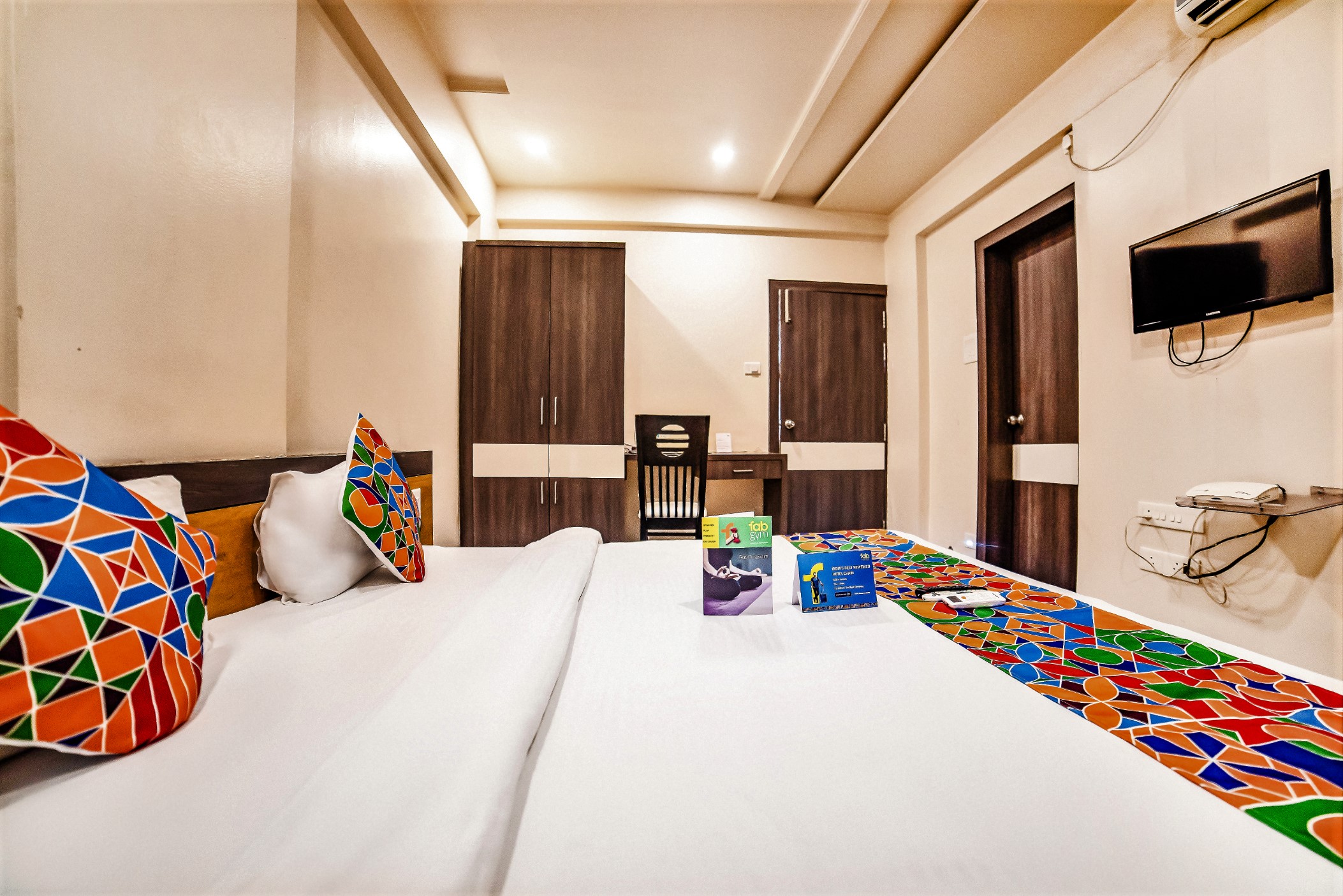 FabHotel Imperio - Nr. Baner Hill - Tap to explore photos