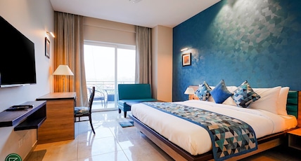 The Zenith - A Boutique Hotel by Hot Millions Room Type - Premium Rooms with Balcony The Zenith - A Boutique Hotel by Hot Millions Room Type - Premium Rooms with Balcony