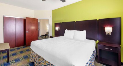 Best Western Plus Pratt Room Type - Suite-1 King Bed, Non-Smoking, Separate Bedroom, Kitchenette, 42 Inch Led Television, Sofabed, Full Best Western Plus Pratt Room Type - Suite-1 King Bed, Non-Smoking, Separate Bedroom, Kitchenette, 42 Inch Led Television, Sofabed, Full