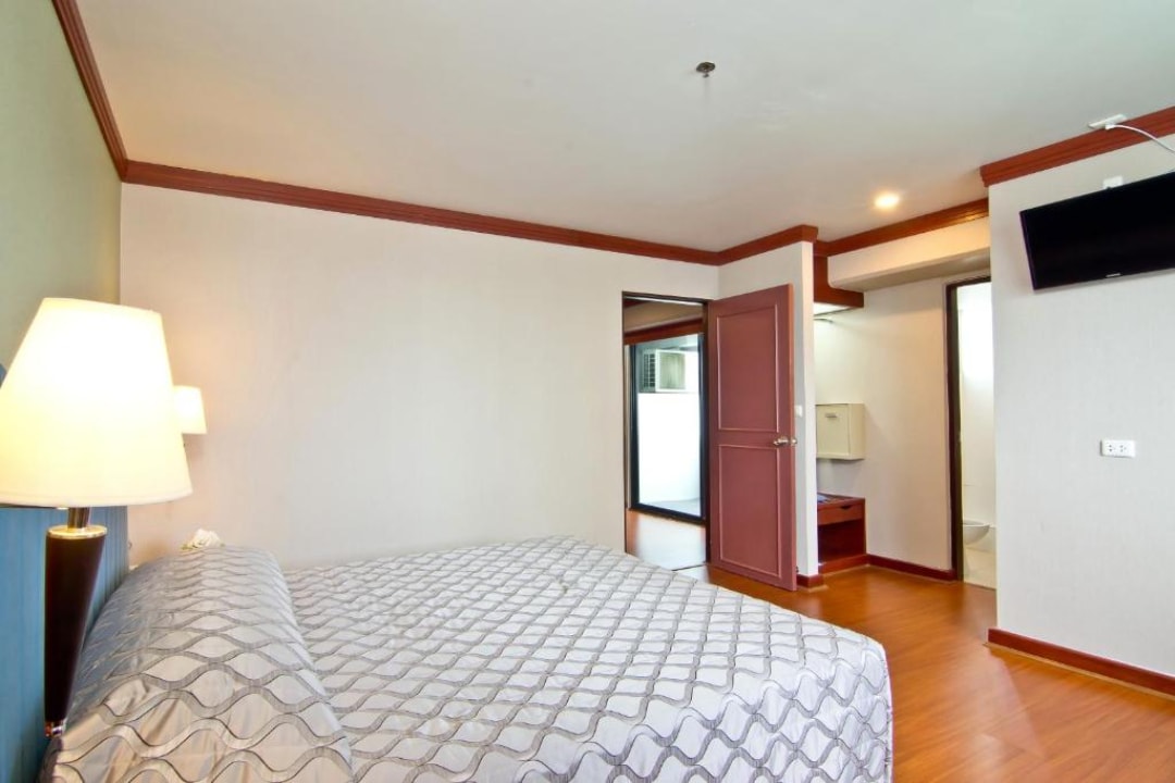 Baiyoke Suite Hotel - Tap to explore photos