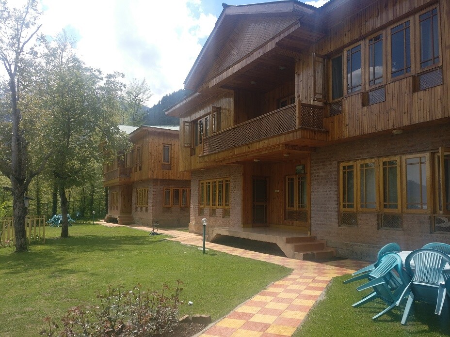 Hotel Qazi Cottages - Tap to explore photos