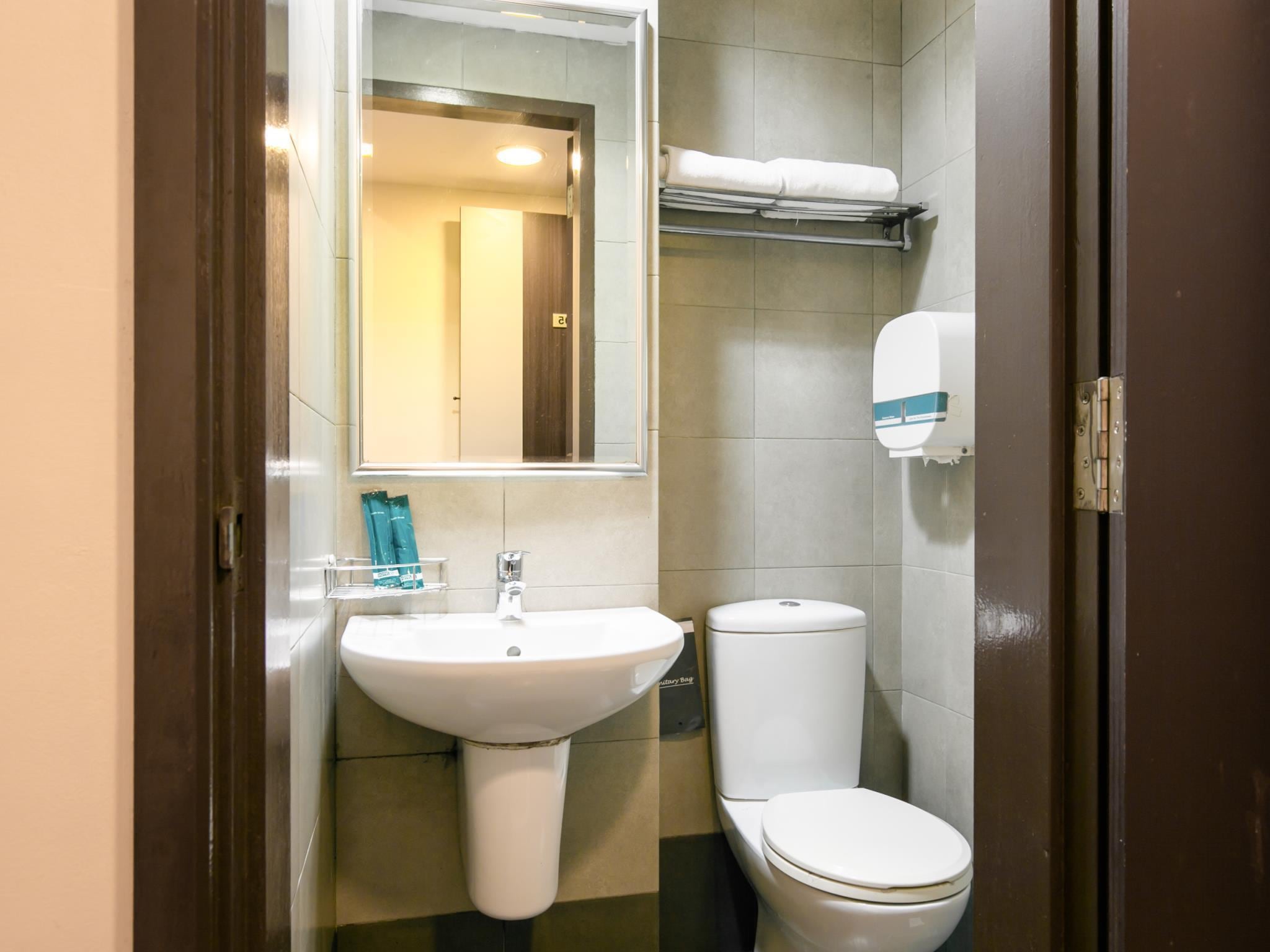 Hotel 81 Balestier - Tap to explore photos