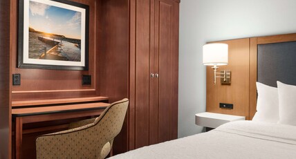 Hampton Inn by Hilton Wausau Room Type - KING STUDY-NON SMOKING