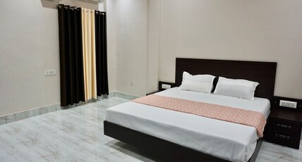 Mandakini Homestay Room Type - Executive Room with Attached Washroom