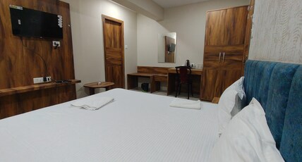 Hotel JMD International Dalkhola Room Type - ROYAL SUITE