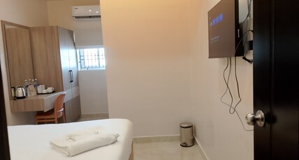 SKYLINE SUITES Room Type - CLASSIC ROOM