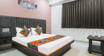 FabHotel River View Room Type - Deluxe Room