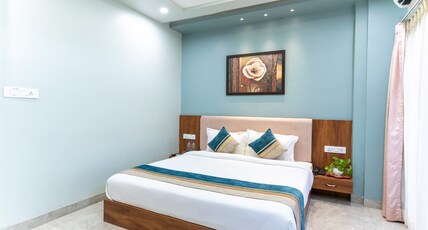 D Fortune Park | Roof Top Restaurant | City Centre Hotel in Udaipur Room Type - Executive Room with Balcony and Sitout | Get 15 percent discount on Food D Fortune Park | Roof Top Restaurant | City Centre Hotel in Udaipur Room Type - Executive Room with Balcony and Sitout | Get 15 percent discount on Food