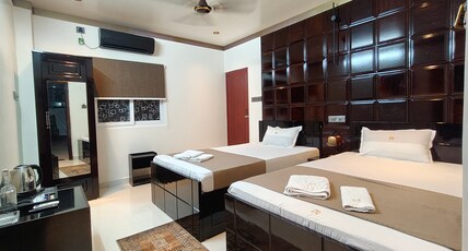 HOTEL JOY GURU INN Room Type - Luxury Room with Air Conditioning