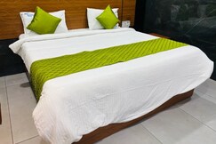 Hotel Madhavi prime