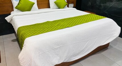 Hotel Madhavi prime Room Type - Deluxe room