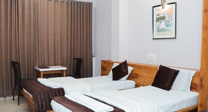 HOTEL ROYAL RESIDENCY Room Type - AC SUPER DELUXE TWIN BED