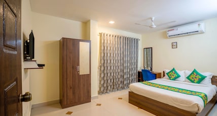 Treebo Srico Room Type - Standard Room With Queen Bed Treebo Srico Room Type - Standard Room With Queen Bed