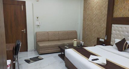 Hotel Aviral Palace Room Type - Executive  Room