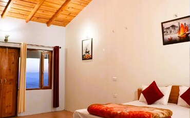 Binsar View Homestay Room Type - Double Room