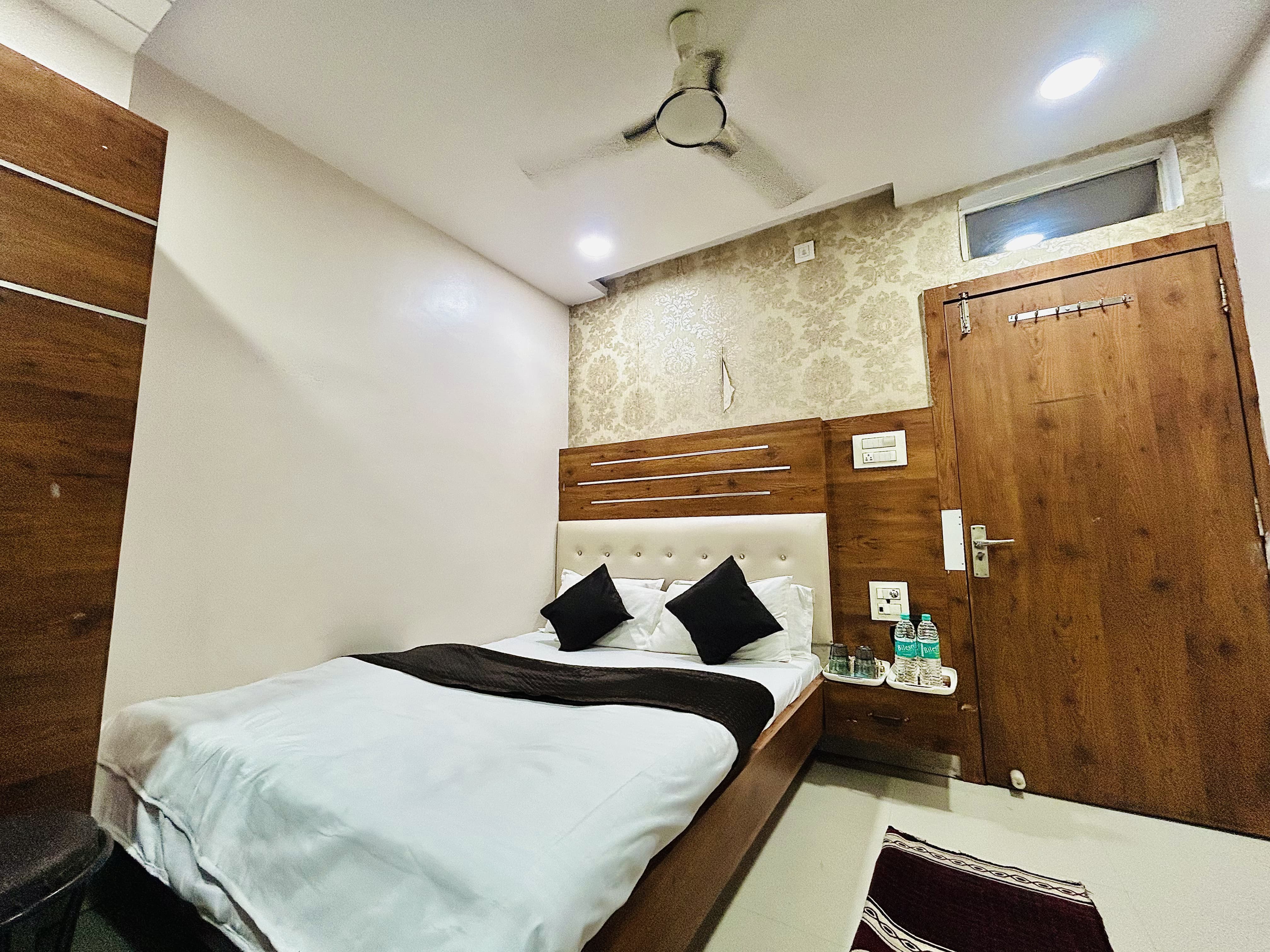 Hotel Nakoda Palace (Near Railway Station), Ujjain - Tap to explore photos