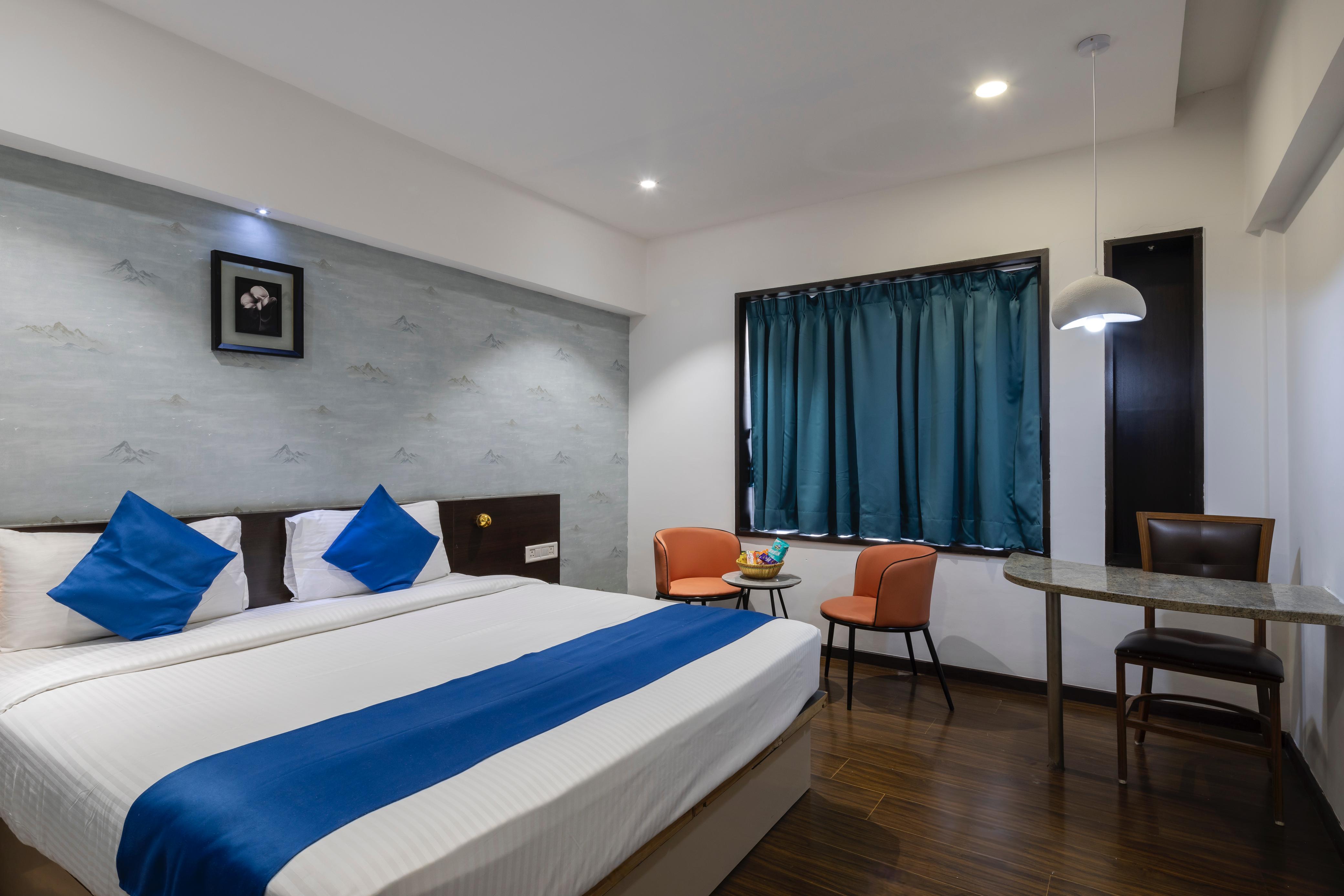 Hotel Lxia - Tap to explore photos