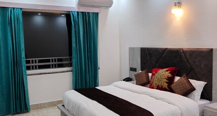 JAYATI PALACE HOTEL (Property With BathTUB Facility) Room Type - Mountain View Superior Room
