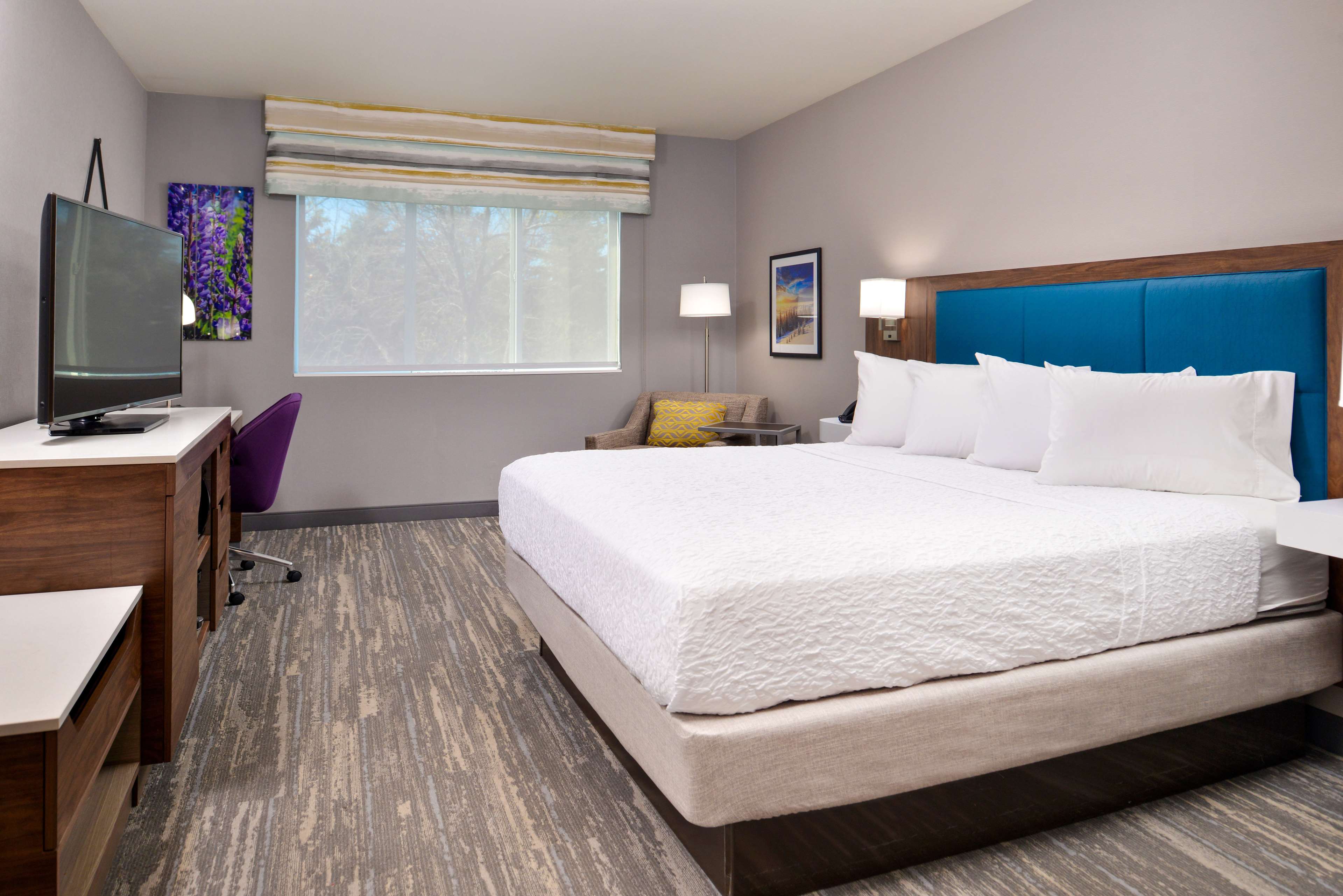 Hampton Inn & Suites Boise/Spectrum - Tap to explore photos