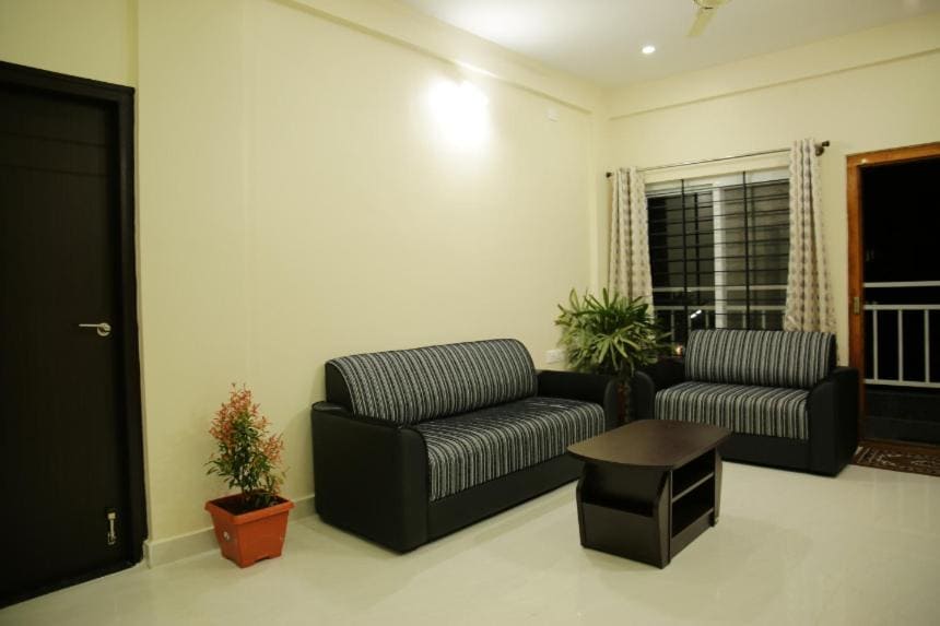 Kalgadde - Tap to explore photos