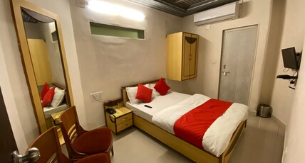 Hotel Riverfront Room Type - Economy Room