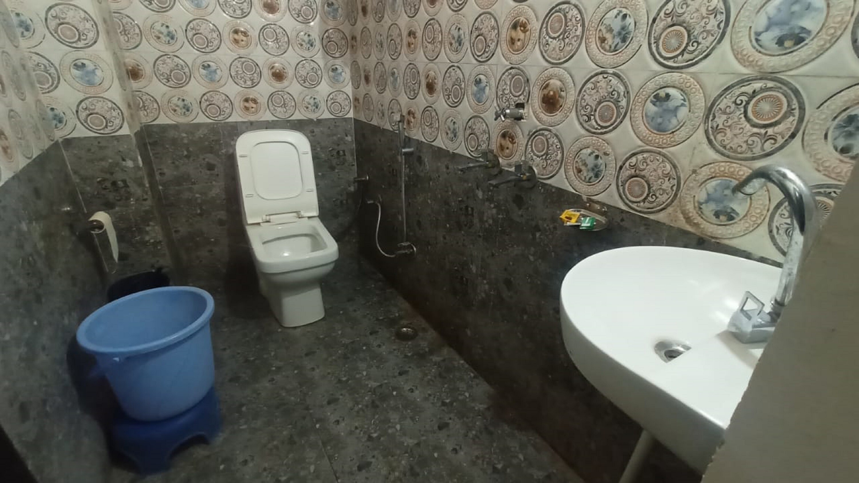 Shri Krishna Hotel - Tap to explore photos