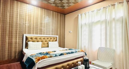 The Upscale Inn (5Mins Drive to Dal Lake - Srinagar) Room Type - Super Deluxe Room