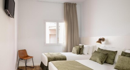 H Top BCN City Hotel Room Type - Family Room