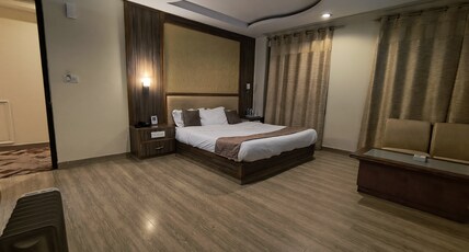 Sukhsagar Regency | Indoor heated pool Room Type - King Bed Room with No View