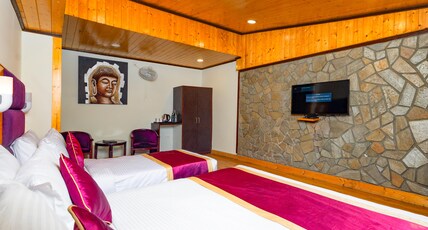 Sumitel Hotel 500 meters from Mall Road Room Type - Premium Room