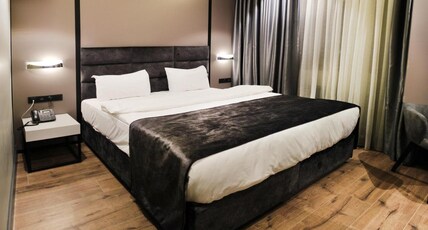 Frt Airlines Otel Room Type - Standard King Room