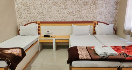 Lumora Inn Supreme Room Type - Triple Bed Non Ac Room