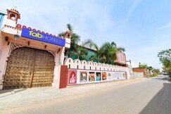 FabHotel Nimabal Dhani