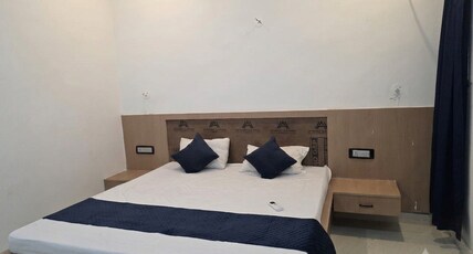 Hotel SunFort Room Type - Deluxe Room King Bed (AC)