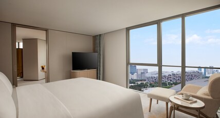 InterContinental Beijing Beichen, an IHG Hotel Room Type - Premier Suite Birds Nest View