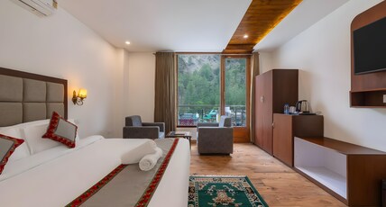 Asia holidays kasol Room Type - Superior Room with Balcony- Mountain View