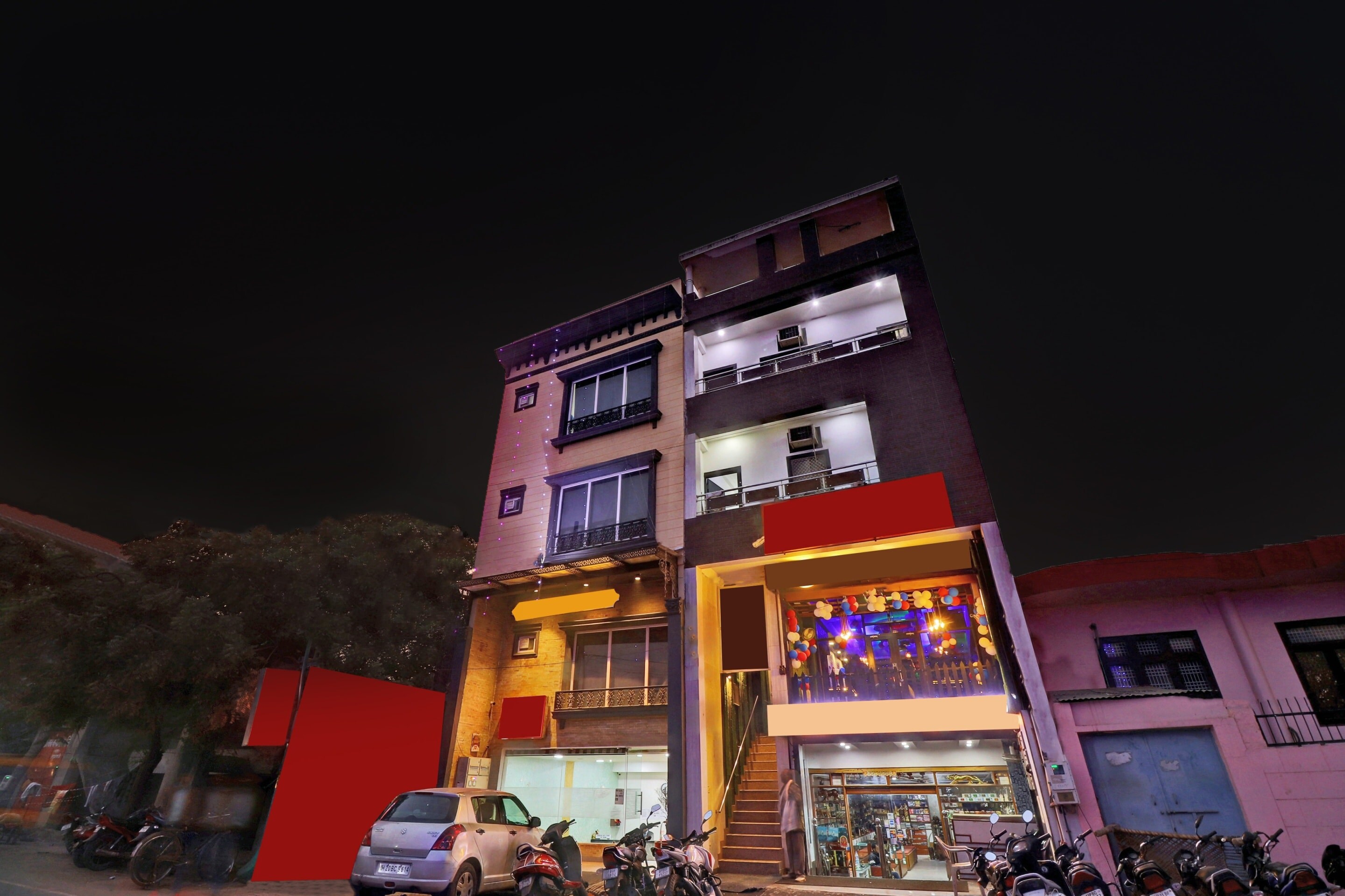 Townhouse Sulit - Tap to explore photos