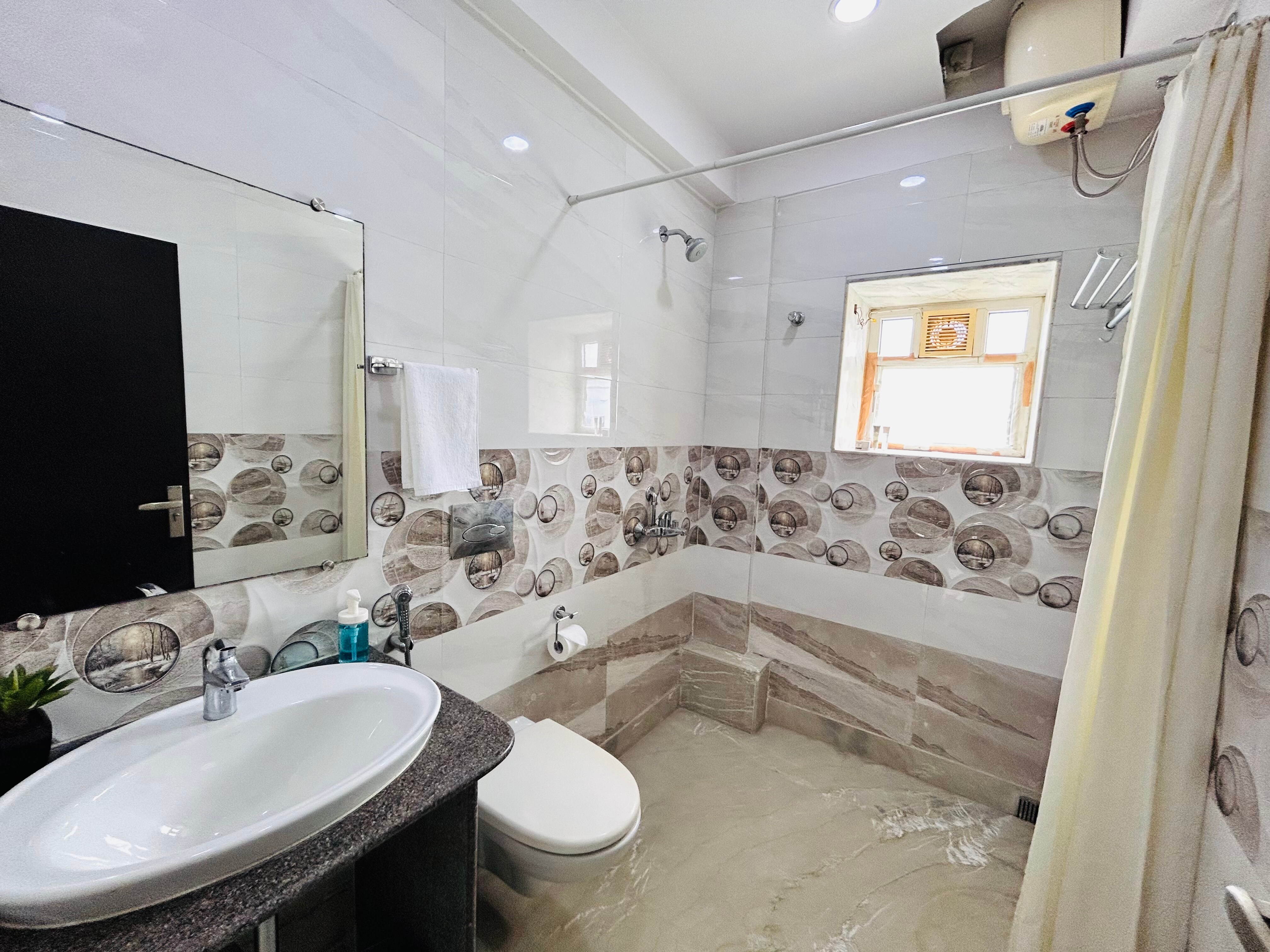 BluO Lake View NewTown LUXE Stay Collection - Tap to explore photos
