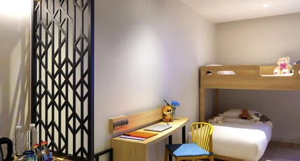 ibis Styles Bangkok Ratchada Room Type - Family Room with 1 Queen size bed and 1 bunk bed ibis Styles Bangkok Ratchada Room Type - Family Room with 1 Queen size bed and 1 bunk bed