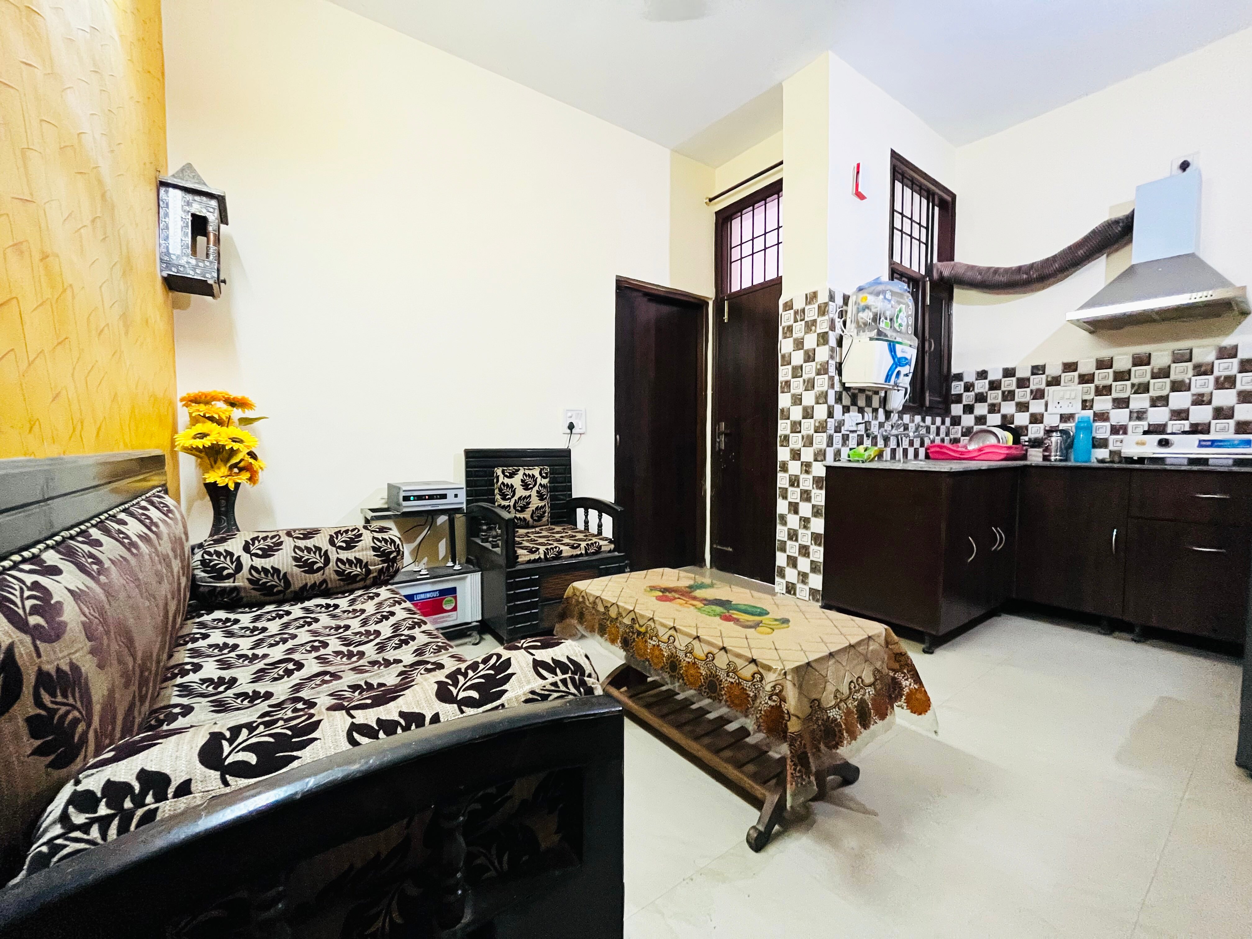 Divi Homestay - Tap to explore photos