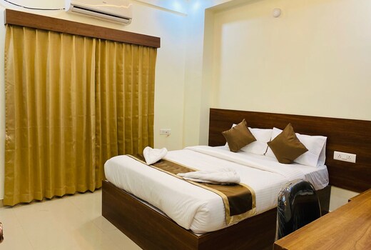 HOTEL SAFKO GRAND