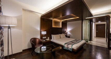 COCOON Luxury Business Hotel Room Type - STANDARD ROOM WITH ONE WAY RAILWAY STATION TRANSFER