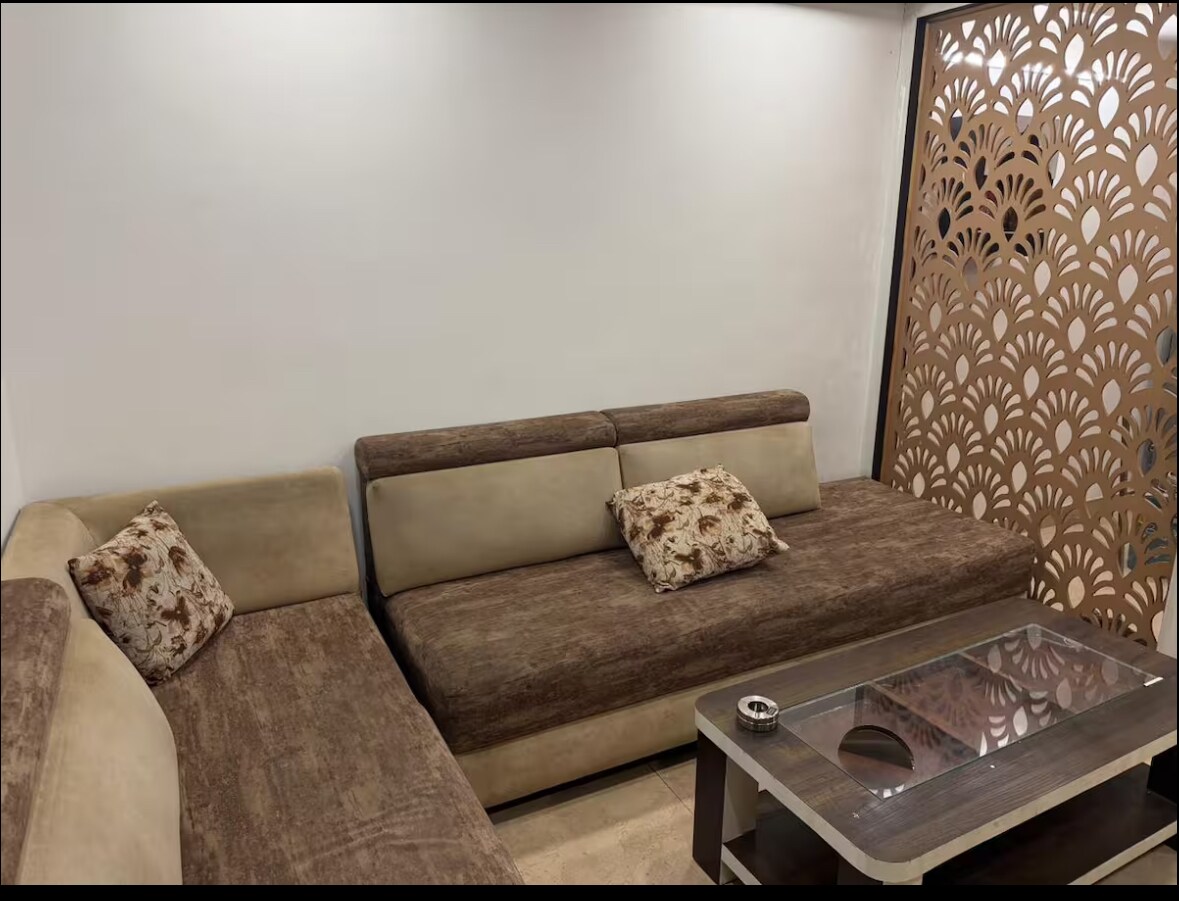 Uvluxurioushomestay2bhk - Tap to explore photos