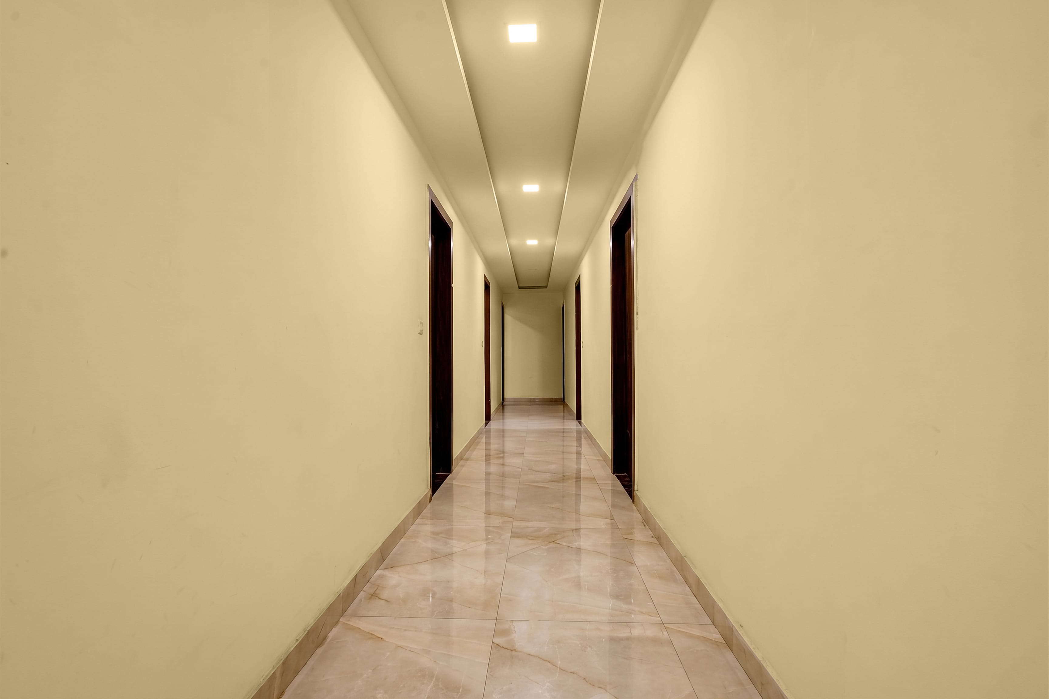 HOTEL O INNORA - Tap to explore photos