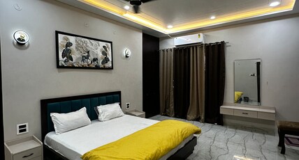 Narmada Garden And Resort Room Type - EXECUTIVE AC ROOM