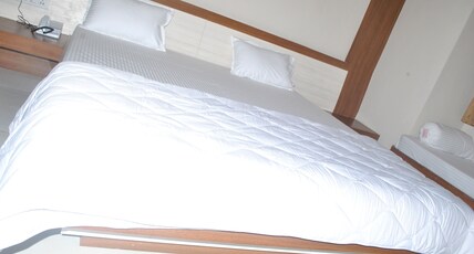 Hotel Tower Square Room Type - Deluxe Hotel Tower Square Room Type - Deluxe