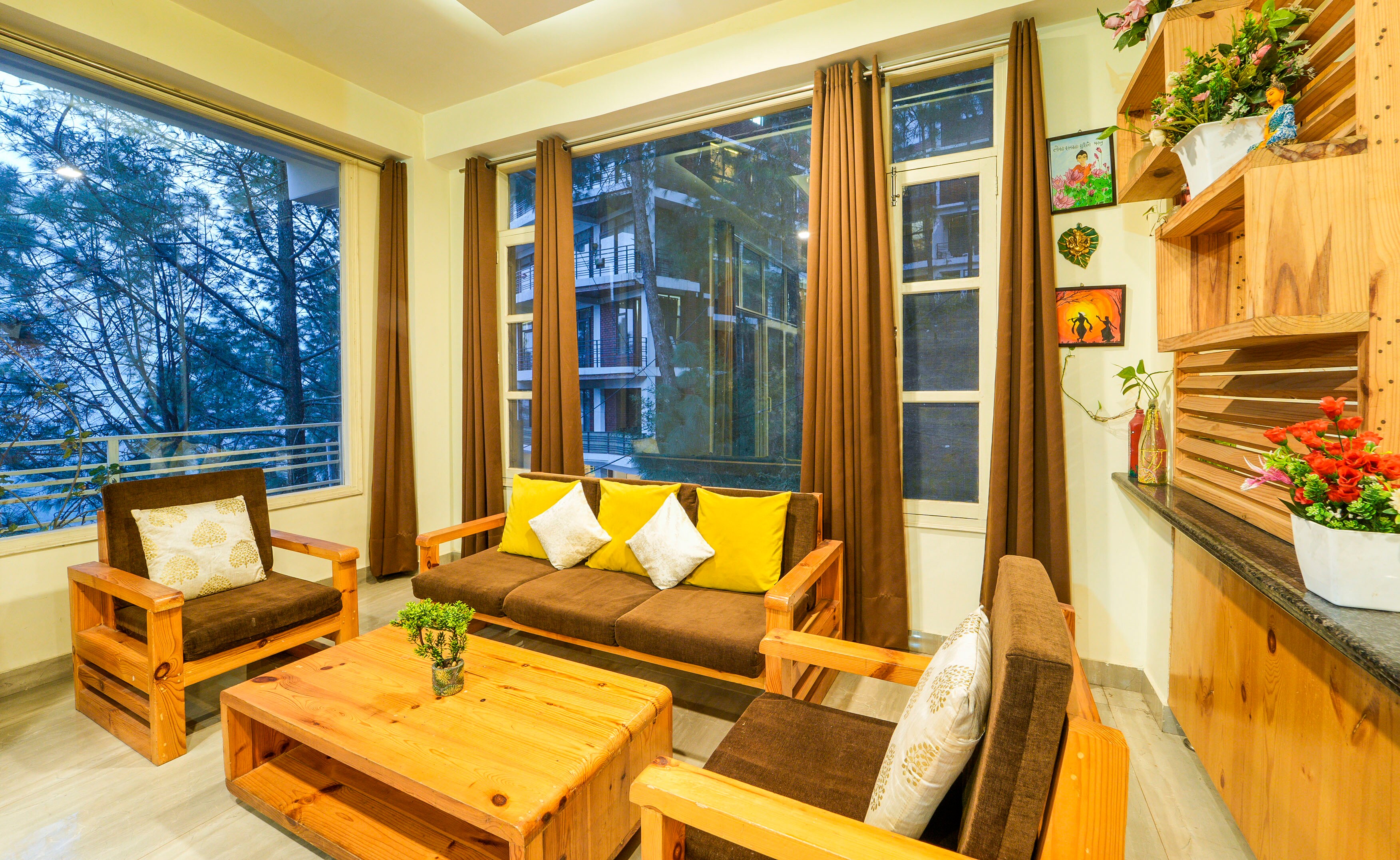 Aerostays Kasauli - Tap to explore photos