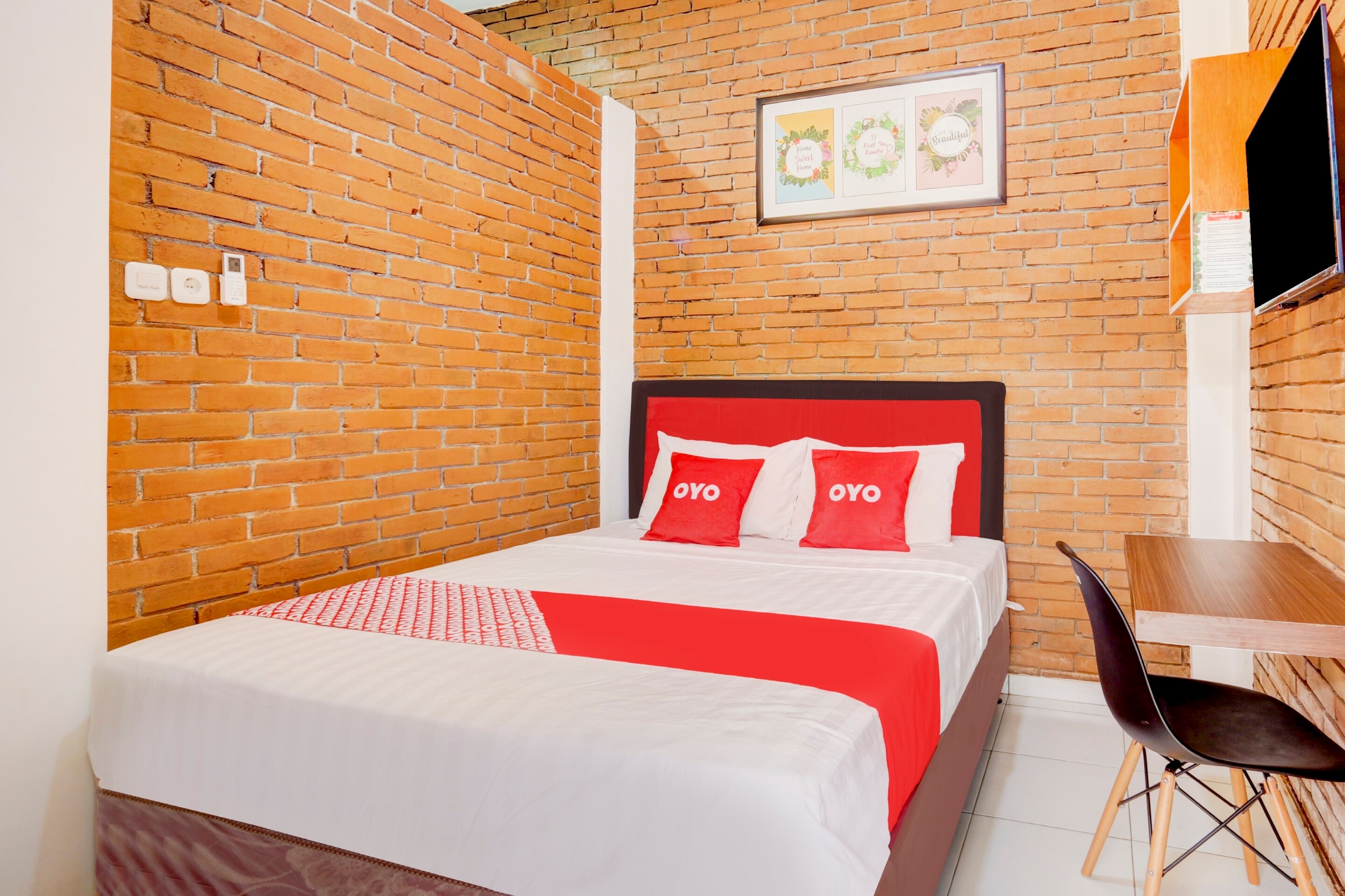 Hotel O D Kost In Kandri Semarang - Tap to explore photos