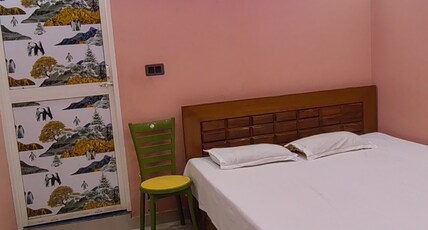 S k Hotel Room Type - Non ac room 128