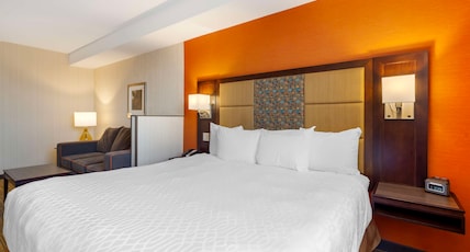 Best Western Plus Chateau Fort St. John Room Type - Suite-2 King Beds, Non-Smoking, Separate Bedrooms, Kitchenette, Pillowtop Bed, Sofabed, Full Breakfa